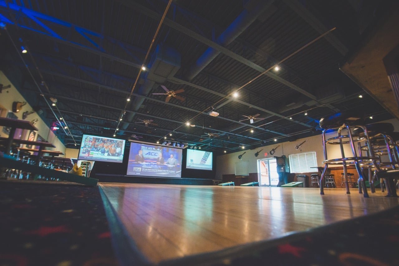 20150828DSC_1669 Kelly's Bleachers Wind Lake