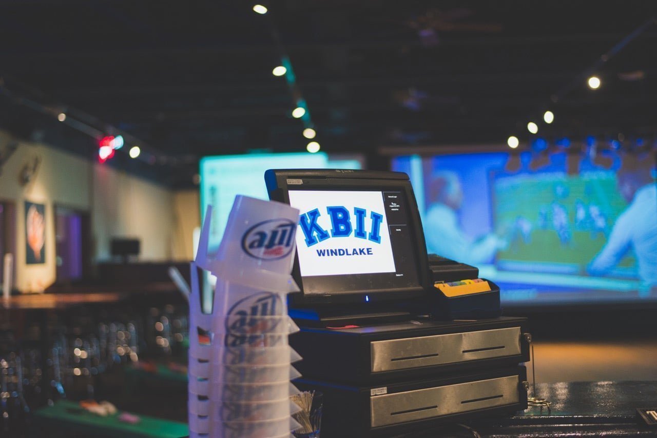 POS Kelly's Bleachers Wind Lake